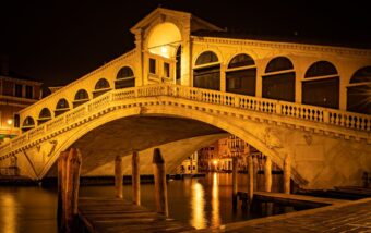 Rialto Bridge: the Venice Rialto Bridge on the Grand Canal