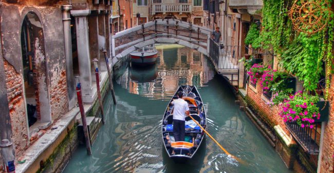 Giro in gondola a Venezia: cos’è e quanto costa