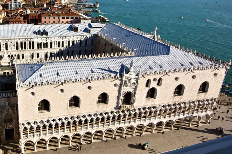 Picture from above of Palazzo Ducale in Venice